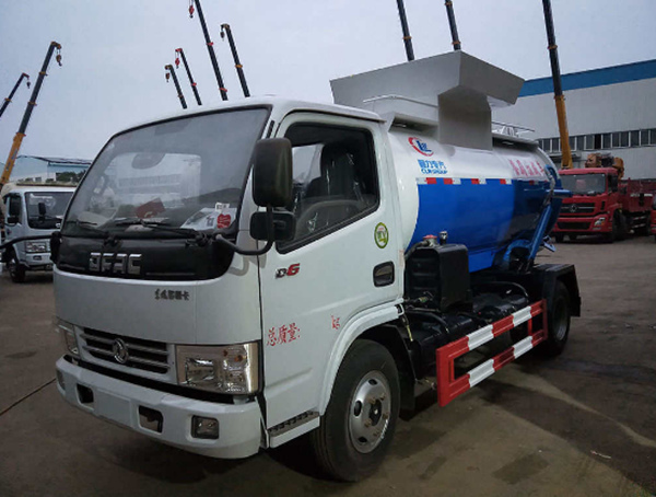 多利卡餐厨垃圾车 多利卡餐厨垃圾车