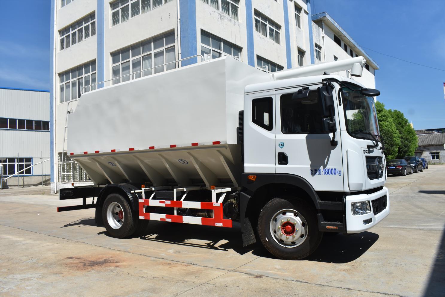 宏远东风福瑞卡12立方散装饲料运输车